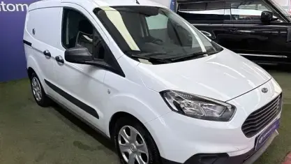 Usado Ford Transit Trend 101 CV (74 kW) 2020 Blanco Van