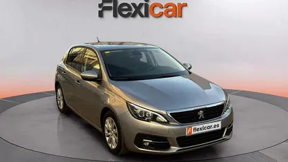 Usado Peugeot 308 Access 131 CV (96 kW) 2020 Gris Utilitario