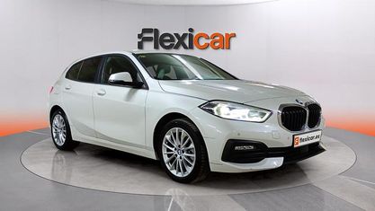 Begagnad BMW 118 140 HK (102 kW) 2020 Vit Halvkombi