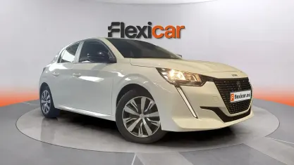 Usado Peugeot 208 Active 101 CV (74 kW) 2023 Blanco Utilitario