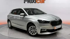 Gris Usado 2022 Skoda Fabia Ambition Berlina | 11.990 € (Buen precio)