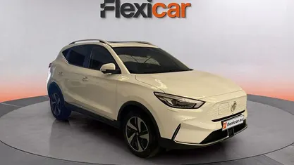 Usado MG ZS Luxury 114 kW (156 CV) 2023 Blanco Berlina