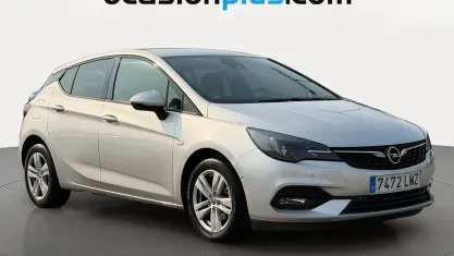 Usado Opel Astra Edition 110 CV (80 kW) 2021 Gris plata Utilitario
