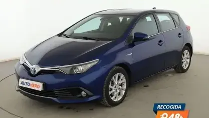 Usado Toyota Auris Hybrid Advance 136 CV (100 kW) 2017 Azul Berlina