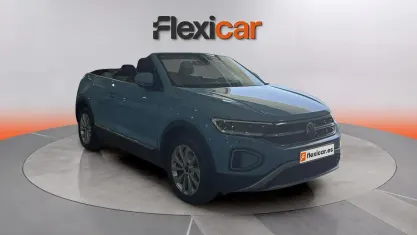 Usado VW T-Roc Cabriolet Style 110 CV (80 kW) 2022 Azul Descapotable