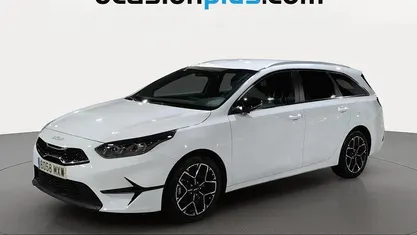 Używany Kia Ceed Style 100 KM (73 kW) 2025 Biały Hatchback