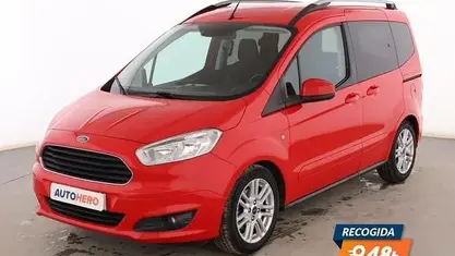 Używany Ford Tourneo Courier Titanium 100 KM (73 kW) 2016 Czerwony Minivan