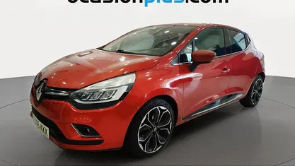 Usado Renault Clio IV Zen 90 CV (66 kW) 2018 Rojo Utilitario