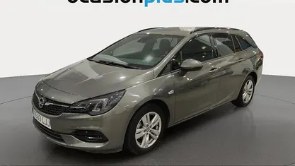 Usado Opel Astra GS Line 110 CV (80 kW) 2020 Gris Monovolumen