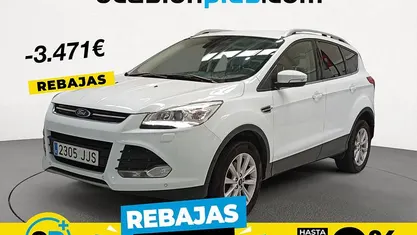 Blanco Usado 2015 Ford Kuga Titanium SUV | 11.900 € (Precio justo)