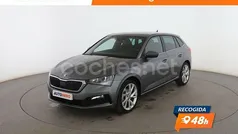 Gris Usado 2022 Skoda Scala Ambition Utilitario | 16.499 € (Precio justo)