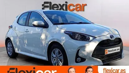 Usado Toyota Yaris Hybrid Active 116 CV (85 kW) 2022