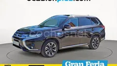 Negro Usado 2017 Mitsubishi Outlander P-HEV SUV | 15.900 € (Precio justo)