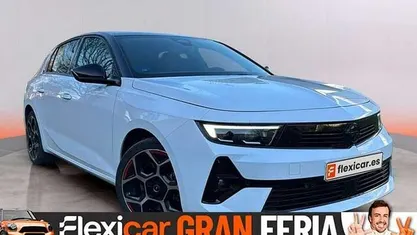 Usado Opel Astra Elegance 181 CV (133 kW) 2023 Blanco Berlina