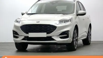Blanco platinum Usado 2021 Ford Kuga ST-Line X SUV | 31.550 €