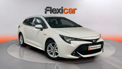 Usado Toyota Corolla Style 122 CV (89 kW) 2021 Blanco Familiar