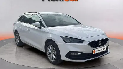 Blanco Usado 2023 Seat Leon Style Familiar | 20.990 € (Precio justo)