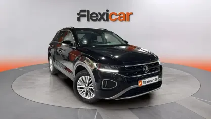 Usado VW T-Roc 110 CV (80 kW) 2023 Negro SUV