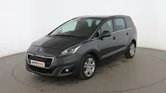 Gris Usado 2015 Peugeot 5008 Allure Monovolumen | 11.599 € (Precio justo)