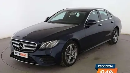 Usado Mercedes E220 AMG line 196 CV (144 kW) 2019 Azul Berlina