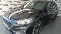 Negro Usado 2021 Ford Focus ST-Line Berlina | 15.490 € (Precio justo)