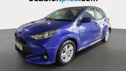 Usado Toyota Yaris Edition 125 CV (91 kW) 2024 Azul Utilitario