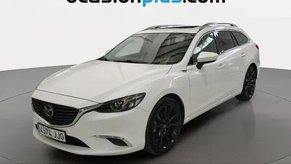 Usado Mazda 6 Luxury 175 CV (128 kW) 2015 Blanco Familiar