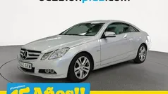 Gris plata Usado 2010 Mercedes E200 Avantgarde Coupe | 13.200 € (Buen precio)