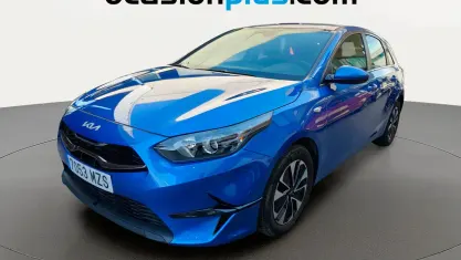 Usado Kia Ceed 101 CV (74 kW) 2025 Azul Utilitario