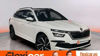 Usado Skoda Kamiq Sport 110 CV (80 kW) 2021 Blanco SUV