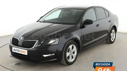 Usado Skoda Octavia 115 CV (84 kW) 2018 Negro Berlina
