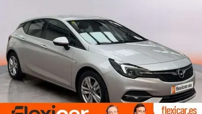 Usado Opel Astra 110 CV (80 kW) 2020 Gris Berlina