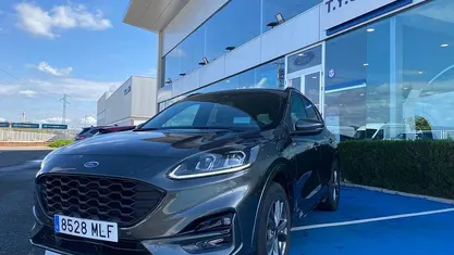 Gris Usado 2023 Ford Kuga ST-Line SUV | 27.975 € (Precio justo)