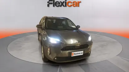 Usado Toyota Yaris Active 116 CV (85 kW) 2025 Gris Utilitario