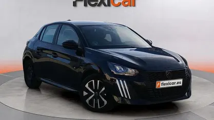Usado Peugeot 208 Active 102 CV (75 kW) 2024 Negro Utilitario