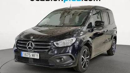 Usado 2023 Mercedes T180 Monovolumen | 24.082 € (Super precio)