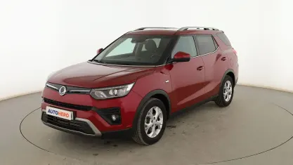 Usado SsangYong Tivoli 163 CV (119 kW) 2022 Rojo SUV