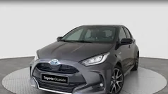 Gris Usado 2021 Toyota Yaris Hybrid Style Berlina | 20.350 € (Precio justo)