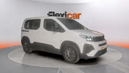 Usado Peugeot Rifter Allure 131 CV (96 kW) 2024 Blanco Monovolumen
