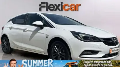 Usado Opel Astra Dynamic 110 CV (80 kW) 2019 Blanco Utilitario