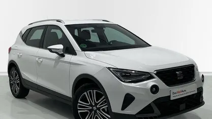 Usado Seat Arona FR 115 CV (84 kW) 2024 Blanco SUV