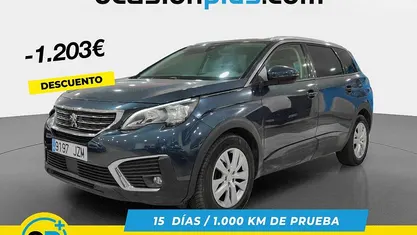 Usado Peugeot 5008 Active 120 CV (88 kW) 2017 Monovolumen