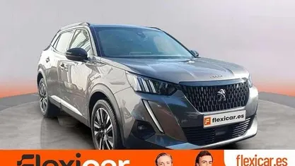 Usado Peugeot 2008 GT 131 CV (96 kW) 2020 Gris SUV