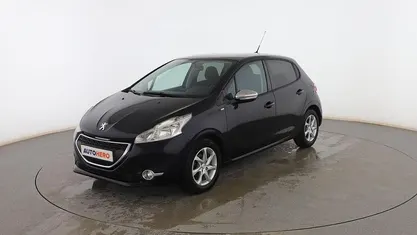 Azul Usado 2015 Peugeot 208 Style Utilitario | 7099 € (Precio justo)