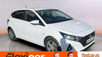 Usado Hyundai i20 84 CV (61 kW) 2021 Blanco Utilitario