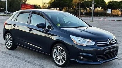 Usado Citroën C4 114 CV (83 kW) 2012 Azul Berlina
