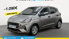 Gris / plata Usado 2022 Hyundai i10 Utilitario | 11.550 € (Precio justo)