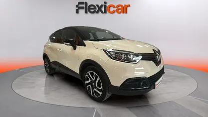 Usado Renault Captur Life 90 CV (66 kW) 2016 Beige SUV