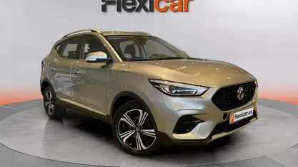 Usado MG ZS Luxury 111 CV (81 kW) 2022 Gris Berlina