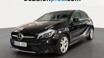 Usado Mercedes A200 136 CV (100 kW) 2017 Negro Utilitario